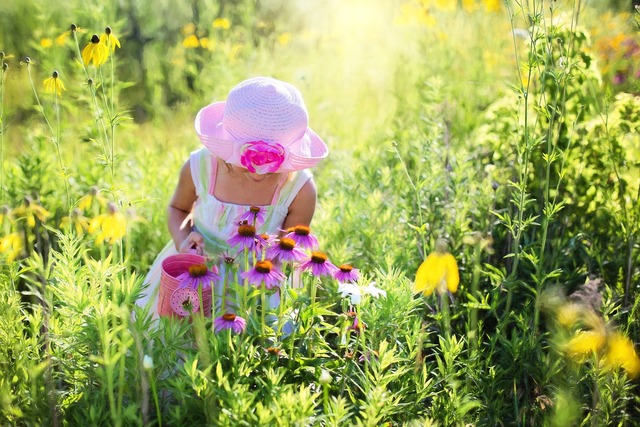 site_640_480_limit_bambina_fiori_di_campo