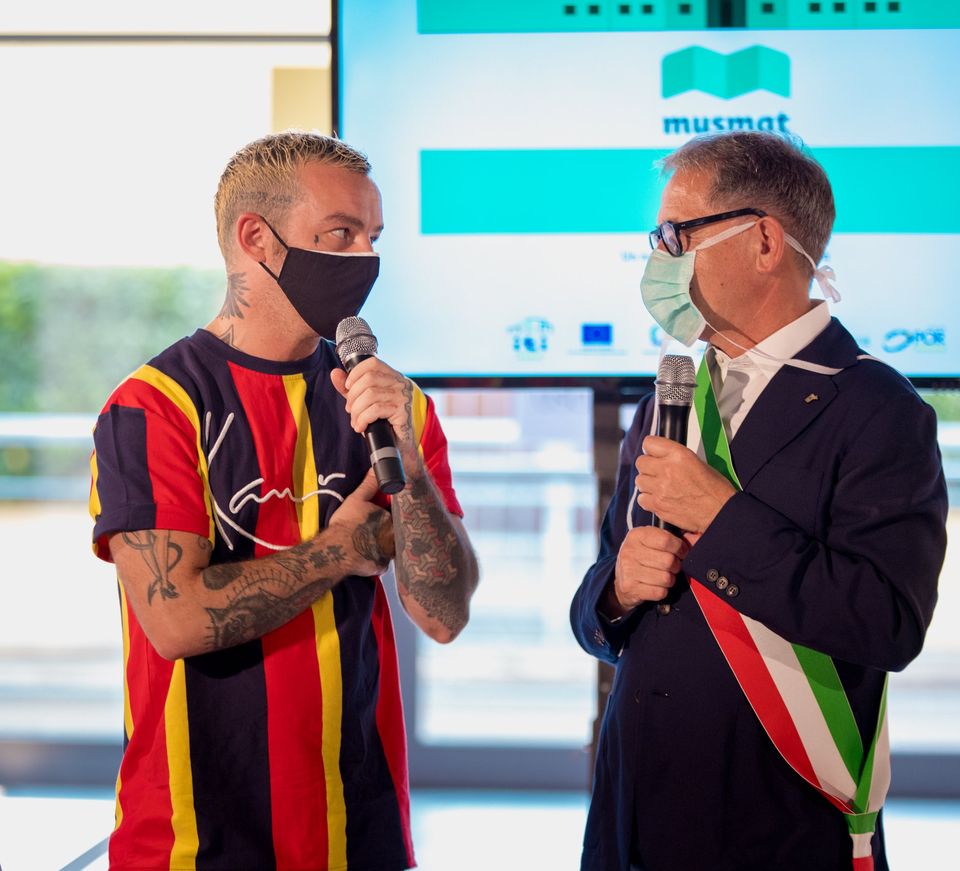 Inaugurato il MusMat, Salmo ospite d'onore. Nell’ex mattatoio di via Roma un nuovo spazio per la musica, a disposizione della città.
