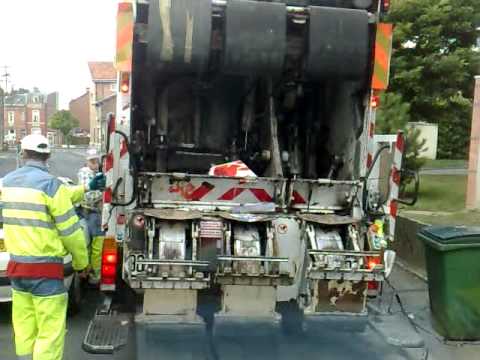 Netturbini_Spazzatura_Operatore-ecologico